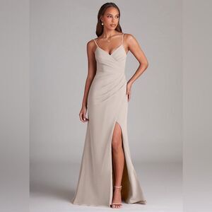 Azazie Women’s Plus Size Maci Frost Sheath Pleated Chiffon Cream Dress Size C